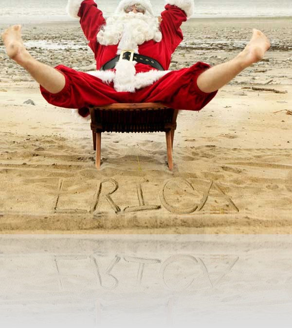 Santa on beach (Sand)